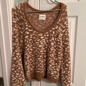 Abercrombie & Fitch sweater